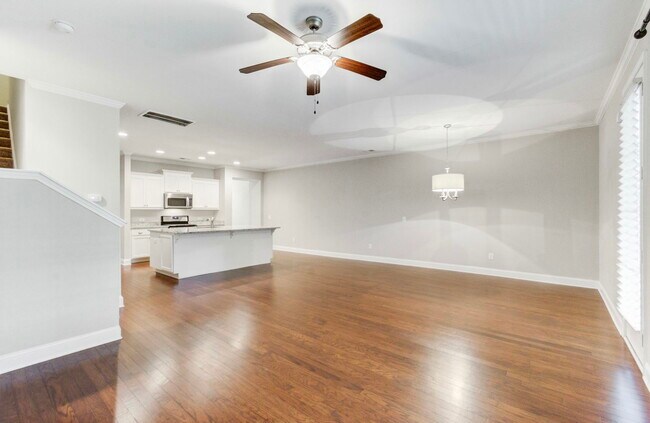 Building Photo - 2005 Kings Gate Ln