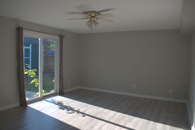 Building Photo - OPEN HOUSE SATURDAY 5/3/25 FROM 1:00-3:00 ...