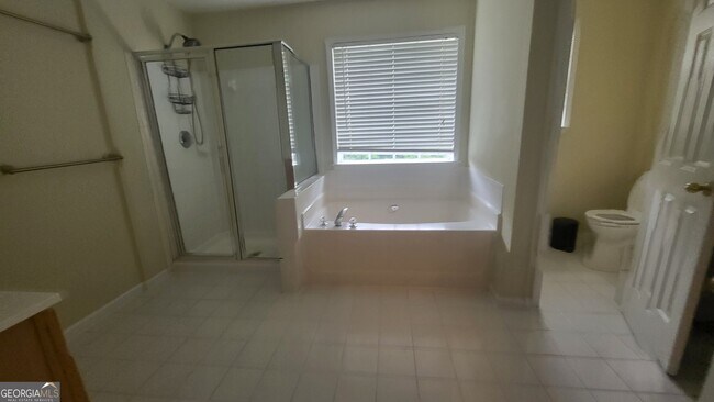 Building Photo - 4810 Edinburgh Dr