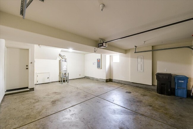 Building Photo - PRIME CORNER HOME NEAR TRAILS LIGHT-FILLED...