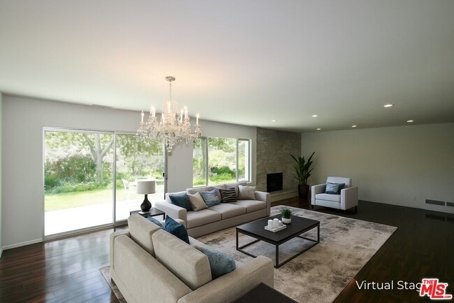 Building Photo - 2657 Zorada Dr