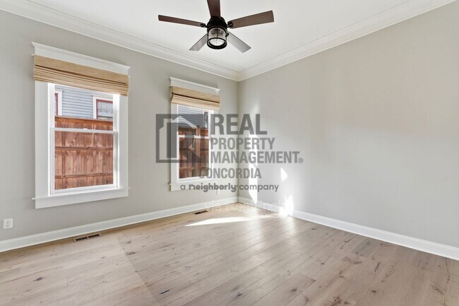 Building Photo - 1208 Woodland St