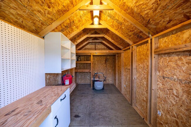Building Photo - One Level Ranch Home - Three Bedrooms