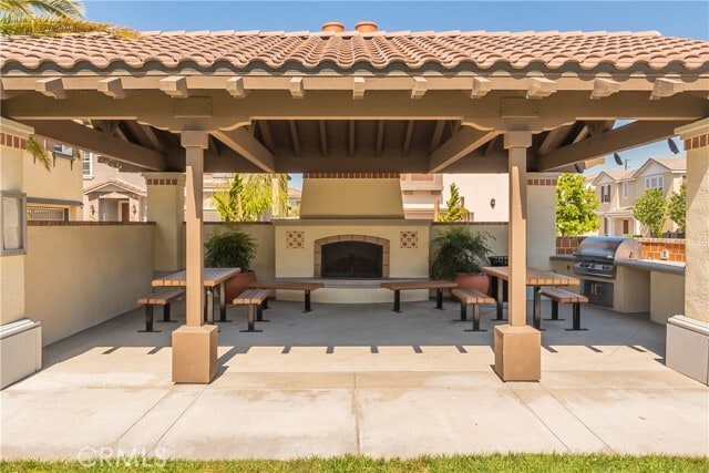 Building Photo - 726 Huron Dr