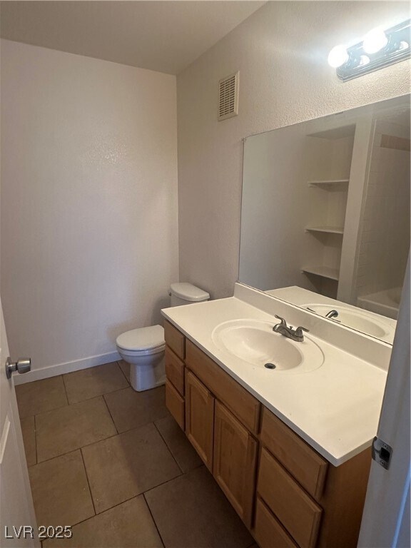 Building Photo - 950 Seven Hills Dr