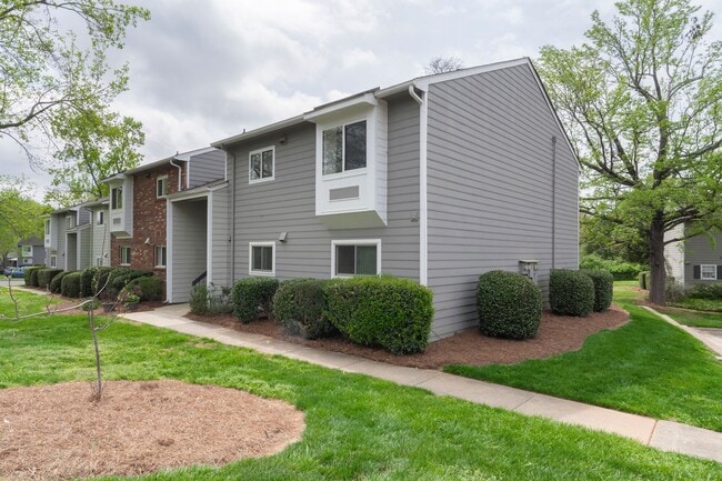 Building Photo - Welcome to Uptown Living in a South Park S...