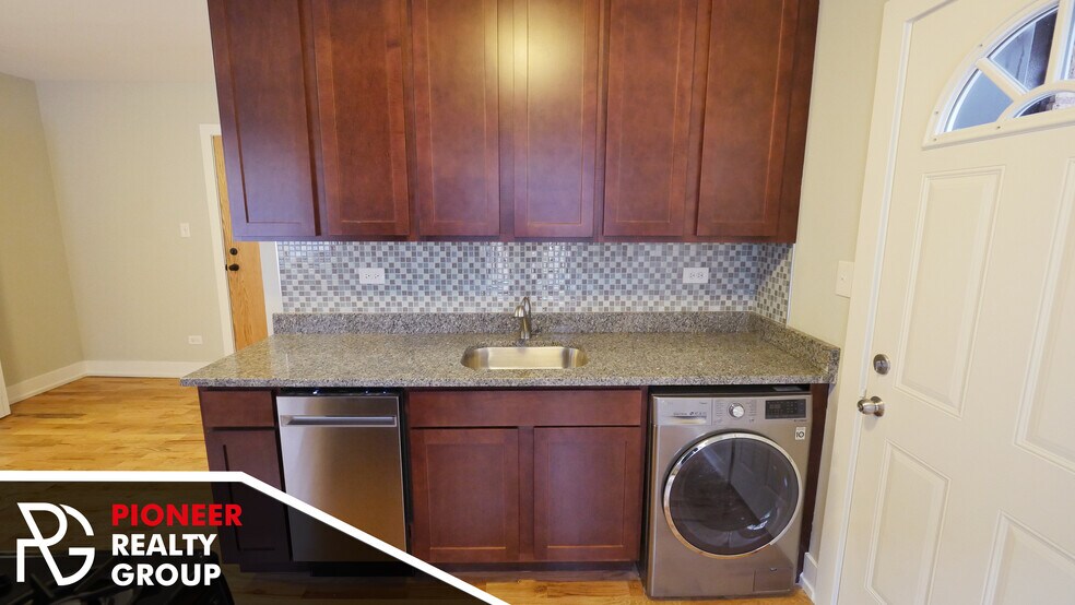 Building Photo - 2907 N Mildred Ave