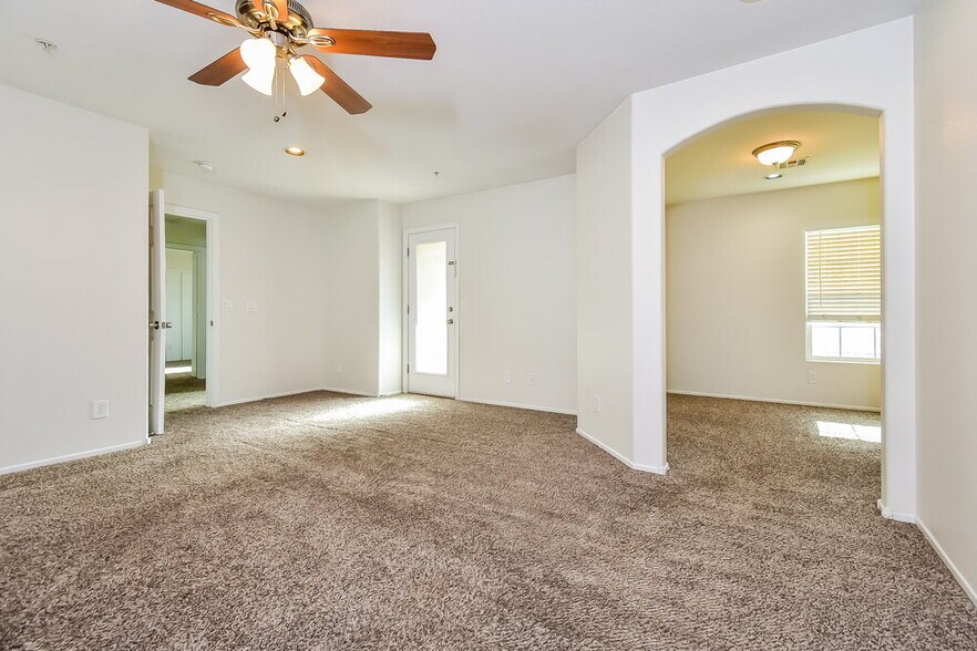 Building Photo - 7453 Showy Ct