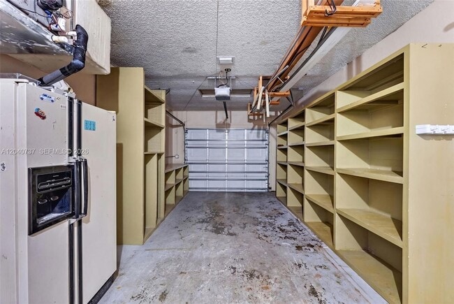 Building Photo - 6848 NW 27th Way