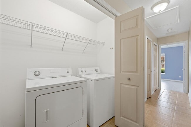 Building Photo - 1707 SE Manth Ln