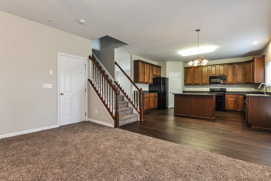 Building Photo - 5245 Emerald Spring Dr