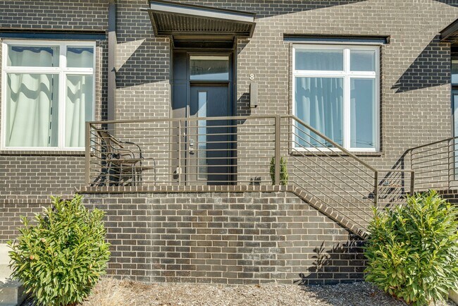 Building Photo - 2910 Felicia St