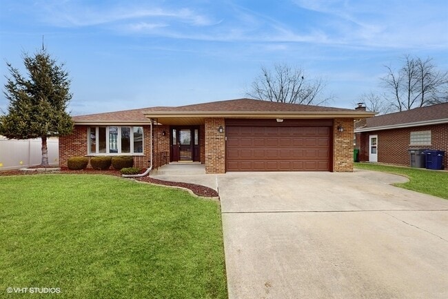 Primary Photo - 15405 Tulip Ct