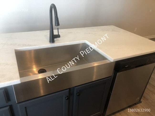 Building Photo - 1144 Streamside Ln