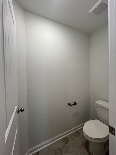 Building Photo - 967 Horse Mountain Rd