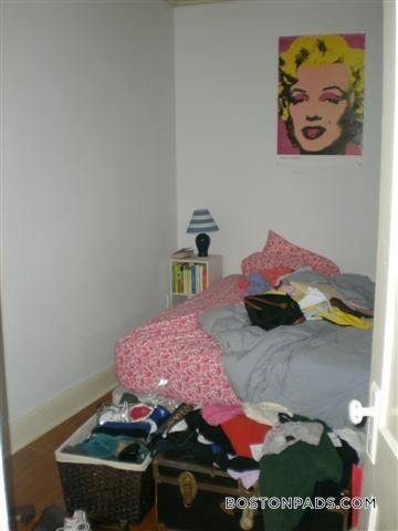 Building Photo - 137 Park Dr