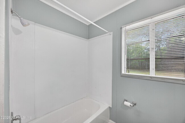 Building Photo - 2960 W 10th St