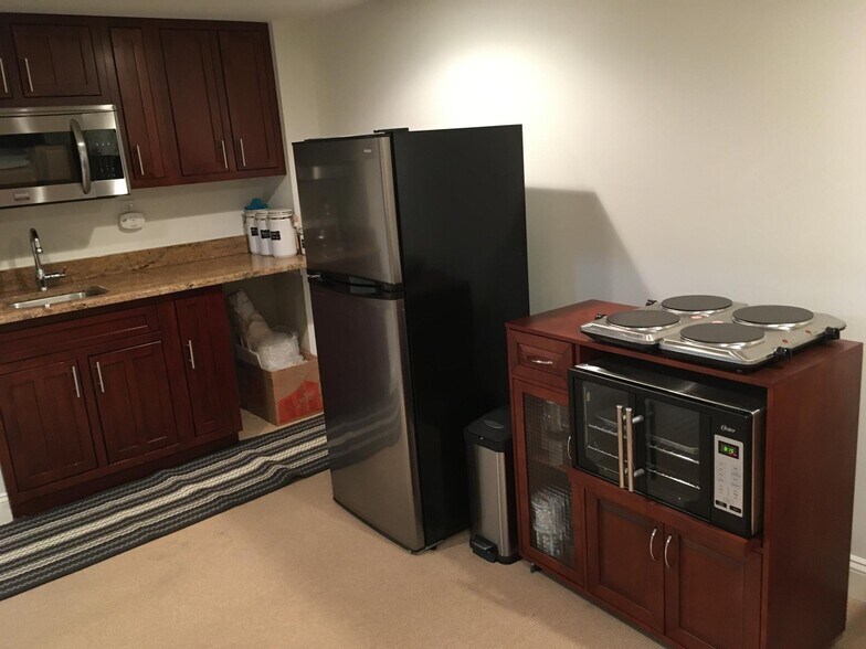 Building Photo - 3914 New Hampshire Ave NW