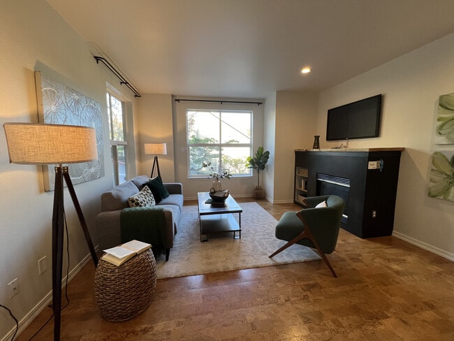 Building Photo - 1561 Cherrylane Ave S