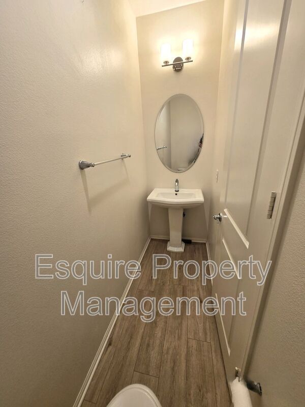 Building Photo - 433 Castiano St