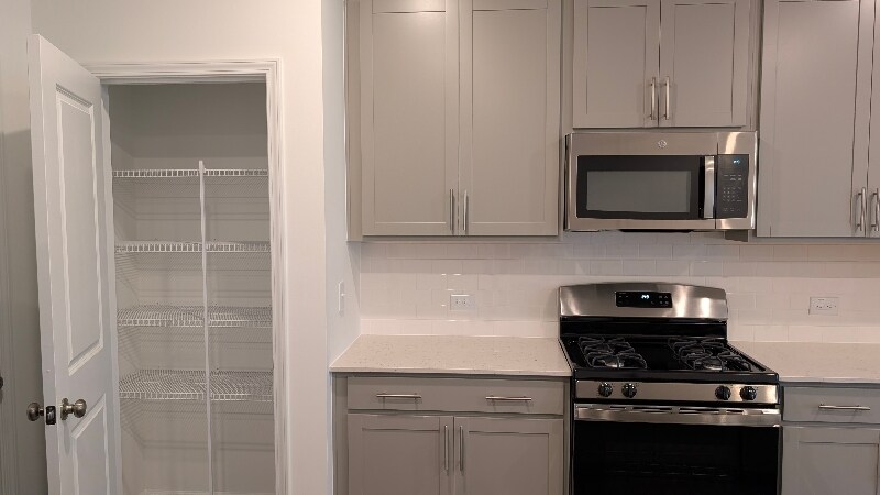 Building Photo - 3111 Vitner Dr