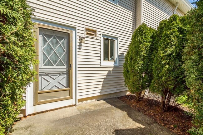 Building Photo - 644 Eastbrooke Ln