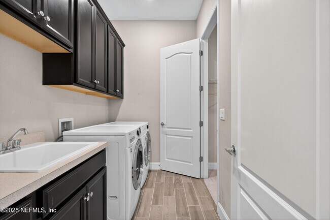 Building Photo - 215RENT Carina Trl