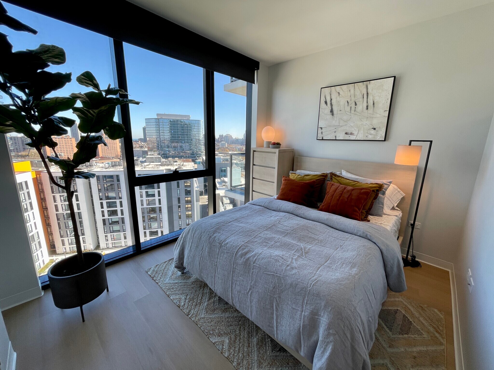 Building Photo - 1450 N Kingsbury St