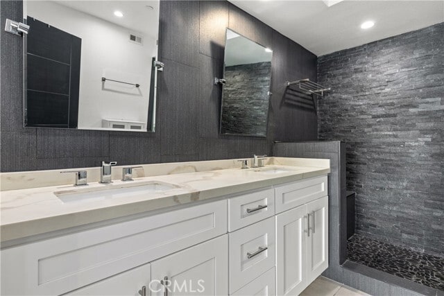 Building Photo - 4235 Mary Ellen Ave