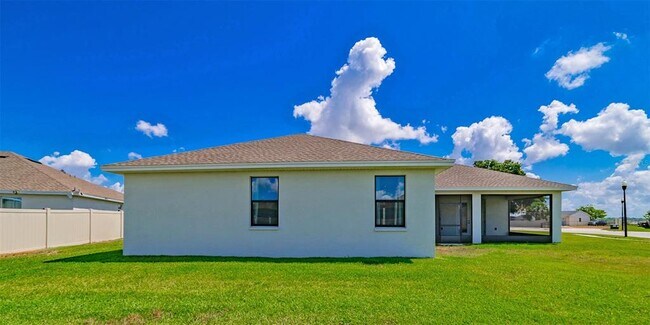 Building Photo - 570 Sanctuary Blvd