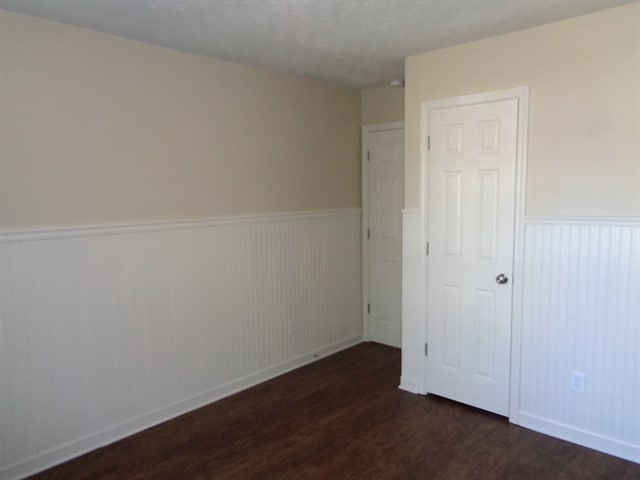 Building Photo - 840 James Ridge Dr