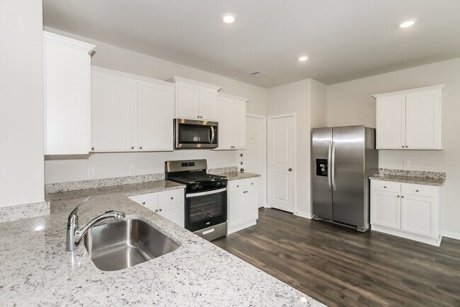 Building Photo - 413 Polly Grv Dr