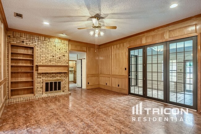 Building Photo - 5003 Willow Park Dr