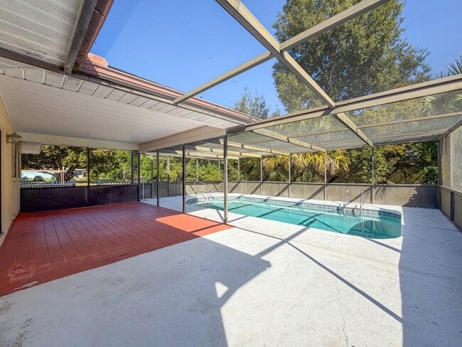 Building Photo - 7410 Dundee Ct