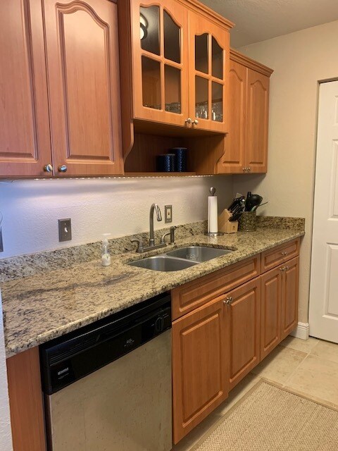 Building Photo - 455 Alt 19 S