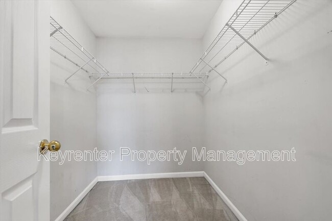 Building Photo - 102 Kingston Terrace Ct