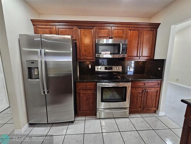 Building Photo - 11327 Little Bear Dr