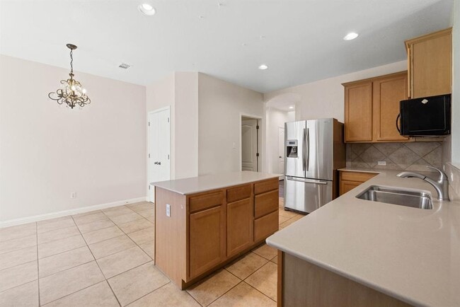 Building Photo - 3800 Juniper Hills St