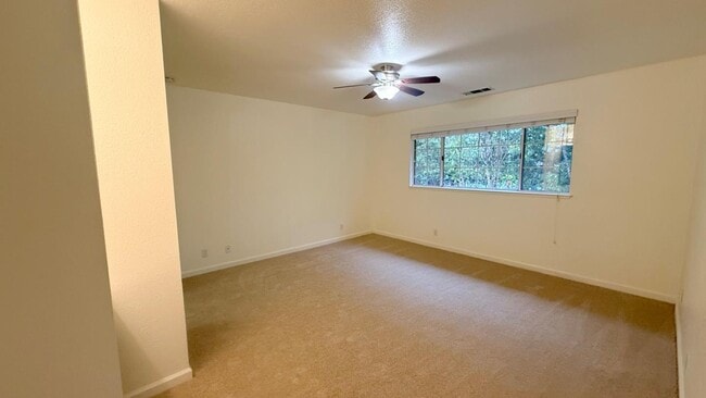 Building Photo - 1013 Woodside Rd