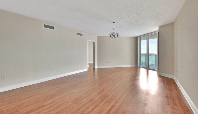 Building Photo - 241 Riverside Dr