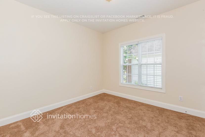 Building Photo - 14004 Ballantyne Meadows Dr