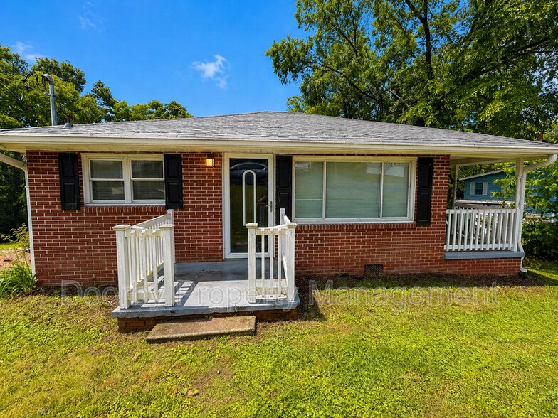 Building Photo - 403 Warren St