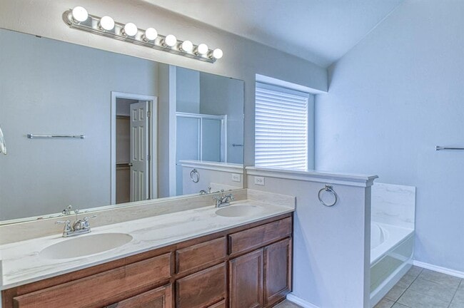 Building Photo - 18012 Andalucia Dr