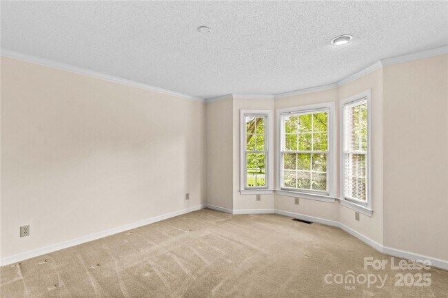 Building Photo - 4522 Long Cove Dr