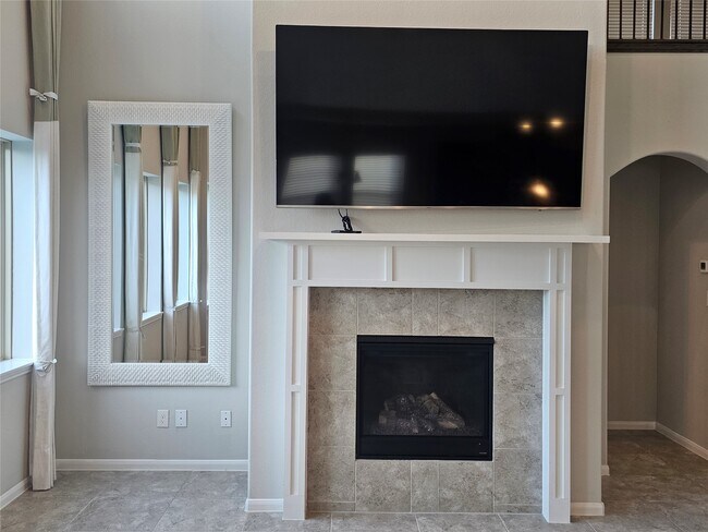 Building Photo - 24258 Via Vitani Dr