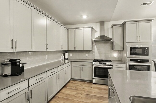 Building Photo - 855 Nightingale Ave