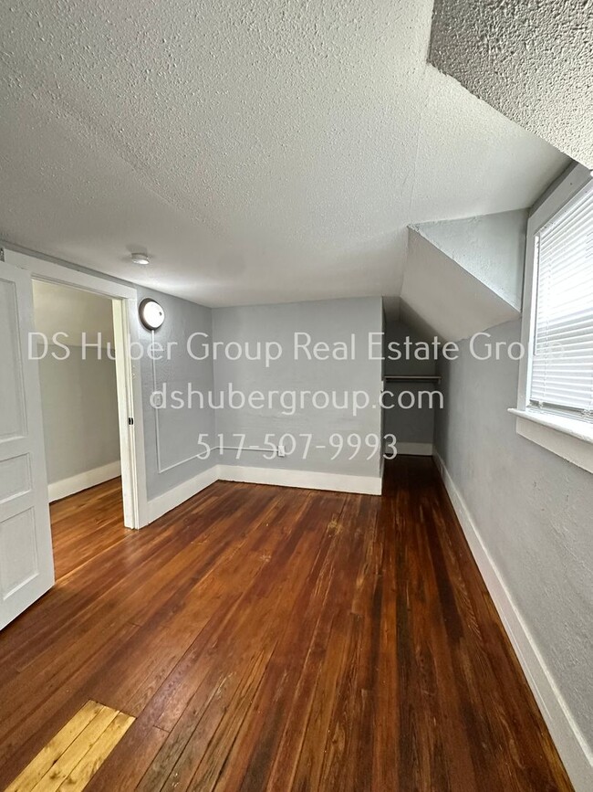 Building Photo - 1207 N Chestnut St