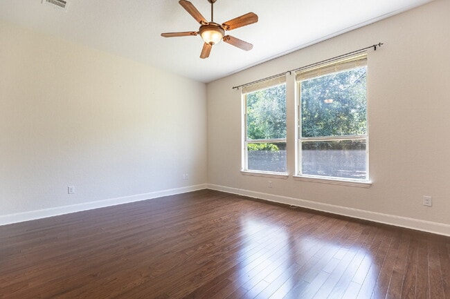 Building Photo - 5041 Country Nest
