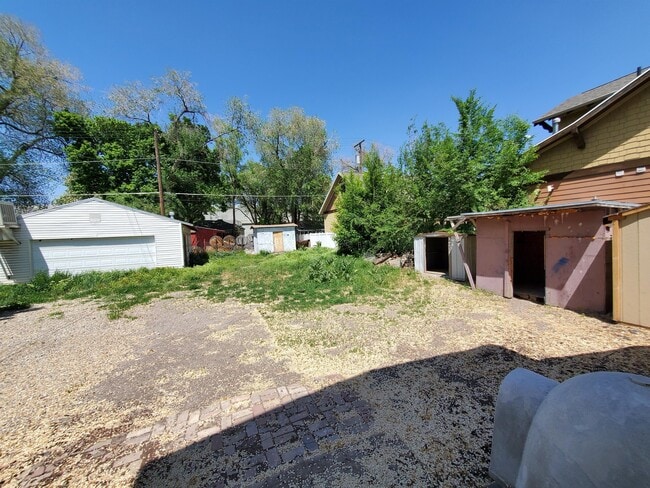 Building Photo - 66 W Oakland Ave