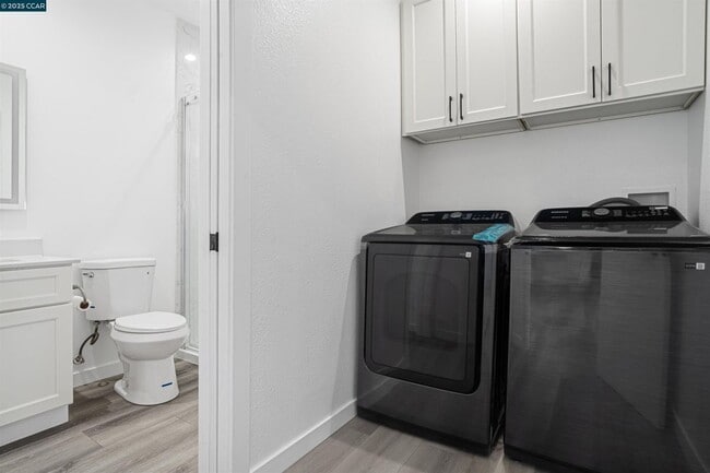 Building Photo - 18 Del Sol Ct